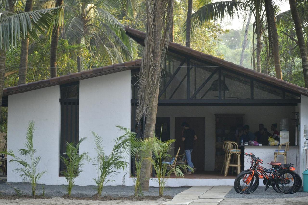 ホテル Moonstone Hammock Alibaug アリバグ エクステリア 写真